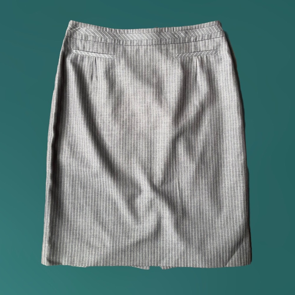 NWT Esprit Grey Skirt With Vertical Pinstripes 8